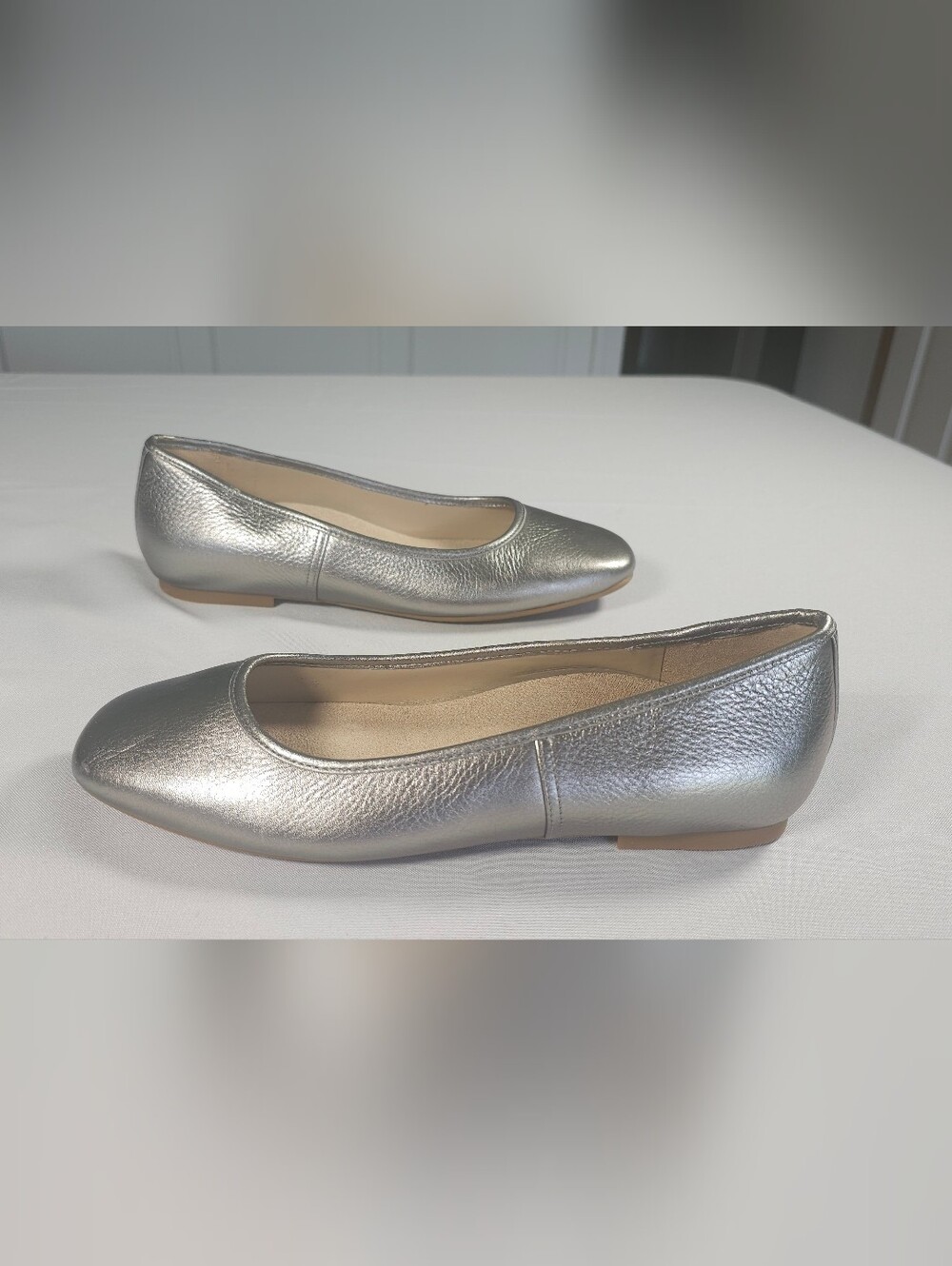 Vionic Orinda Metallic Silver Ballet Flats Size 8.5 NWOB